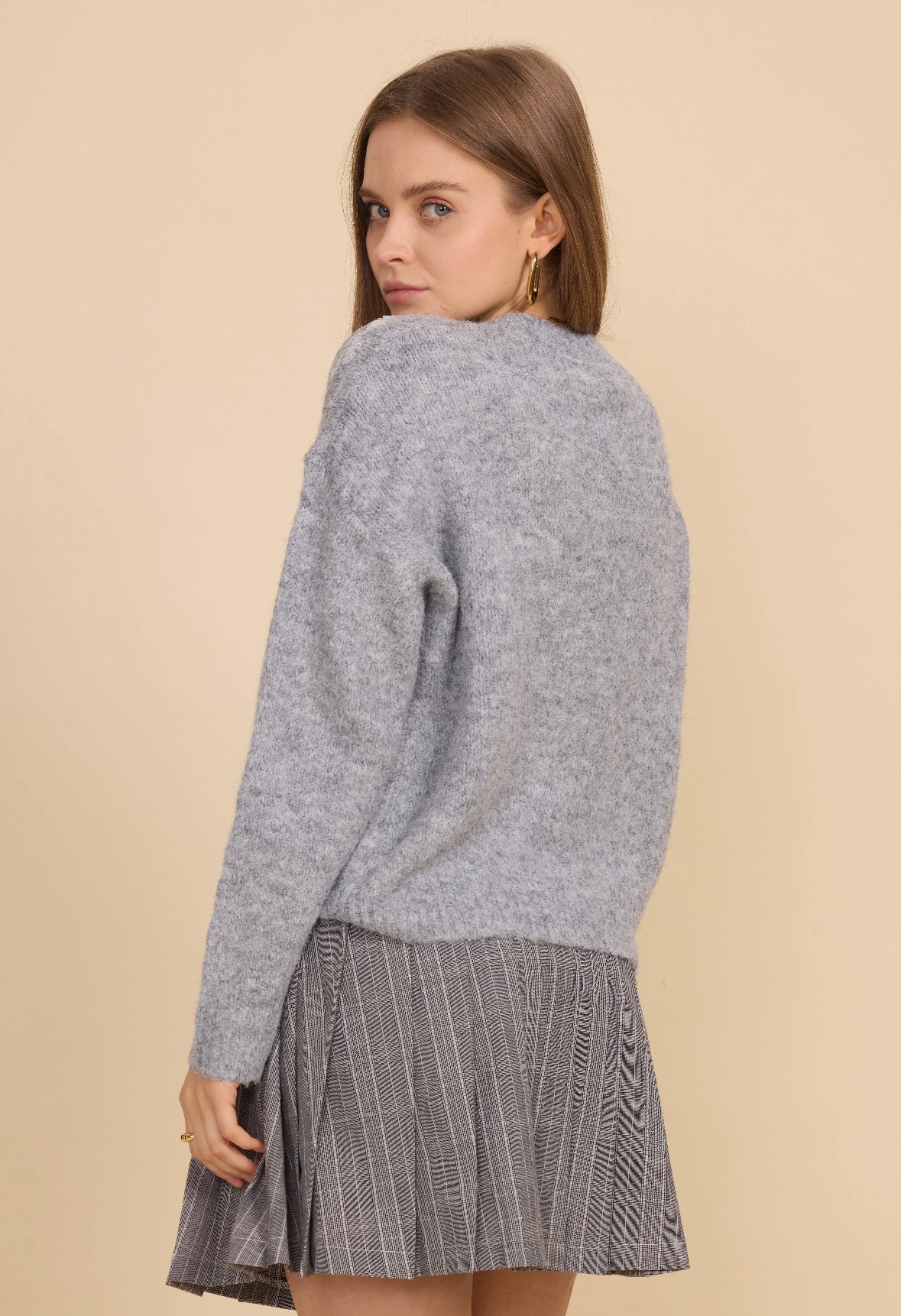 Pull en maille doux au toucher avec strass brodés en fleurs - 5378