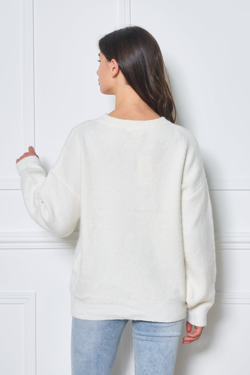 Pull en maille avec broderies fleuries - 5382