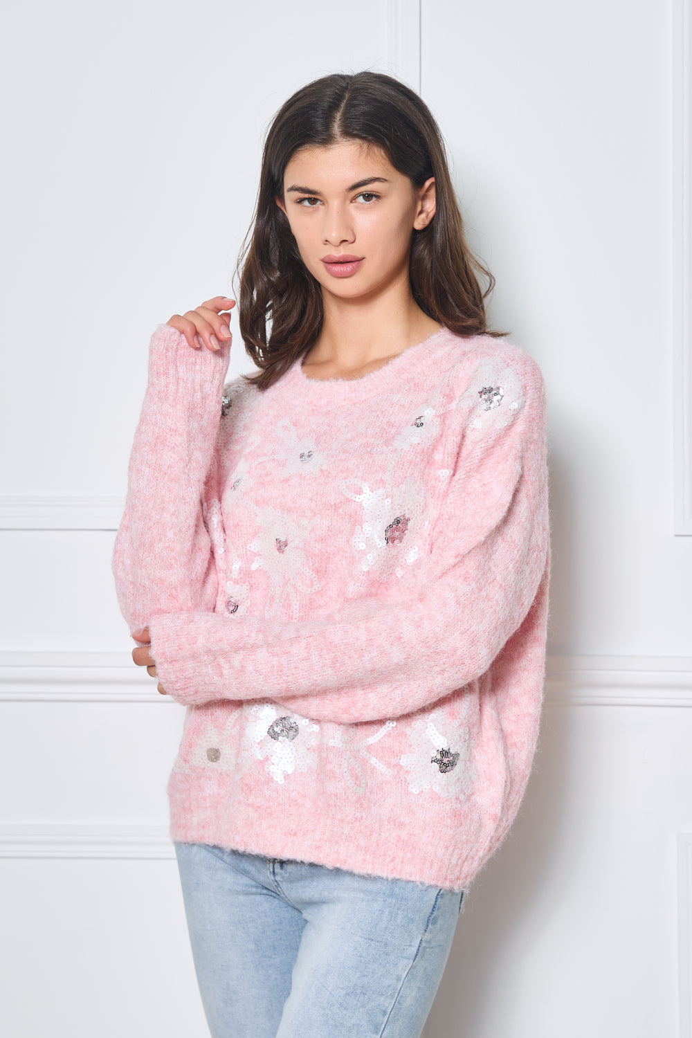 Pull en maille doux au toucher avec strass brodés en fleurs - 5378