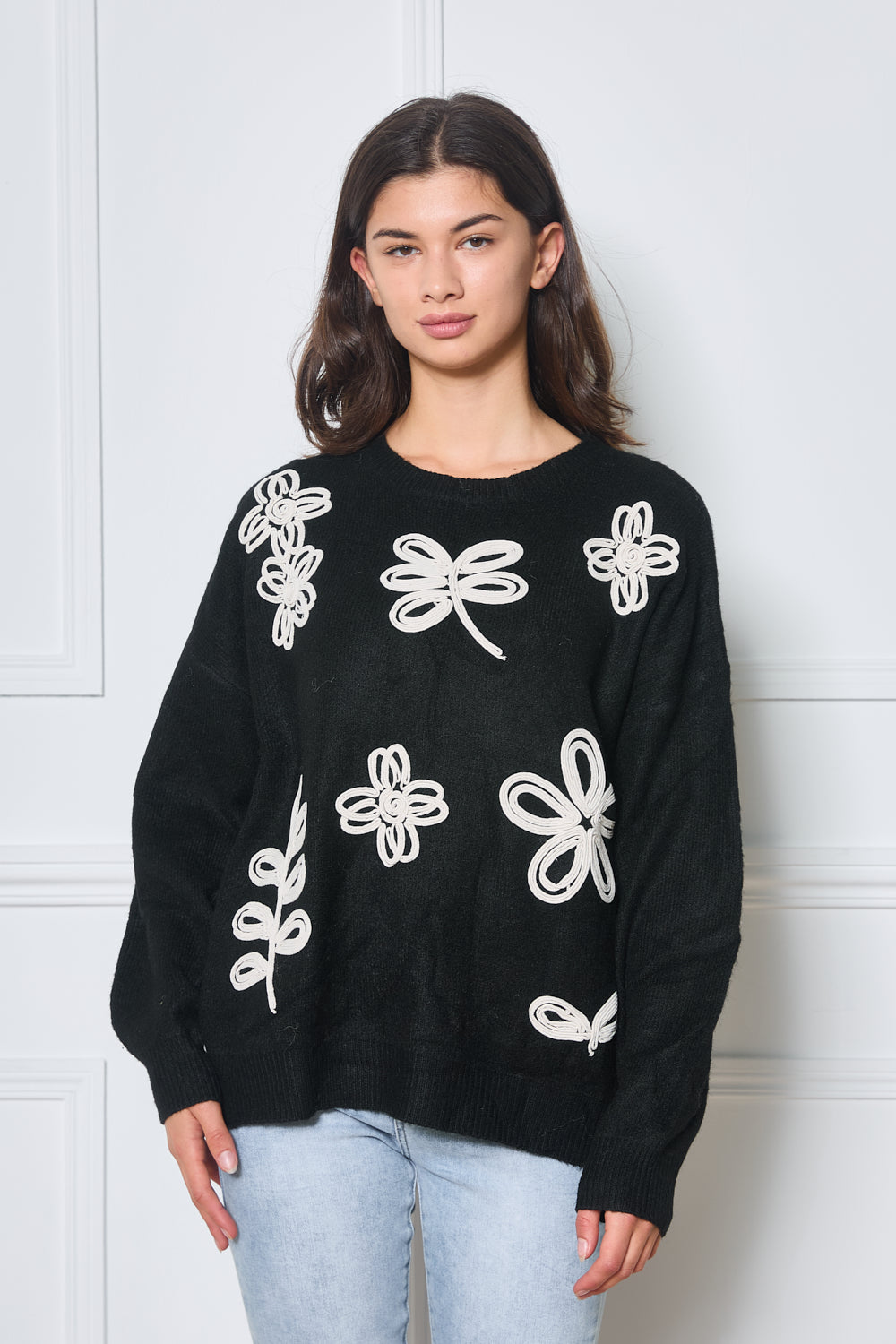 Pull en maille avec broderies fleuries - 5382