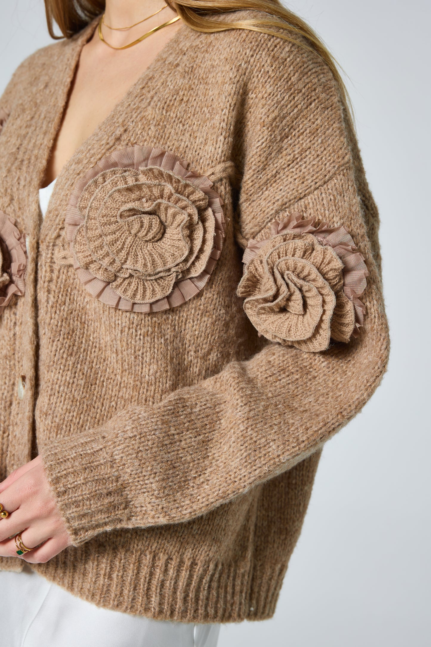 Cardigan en maille avec fleurs en relief - 2657