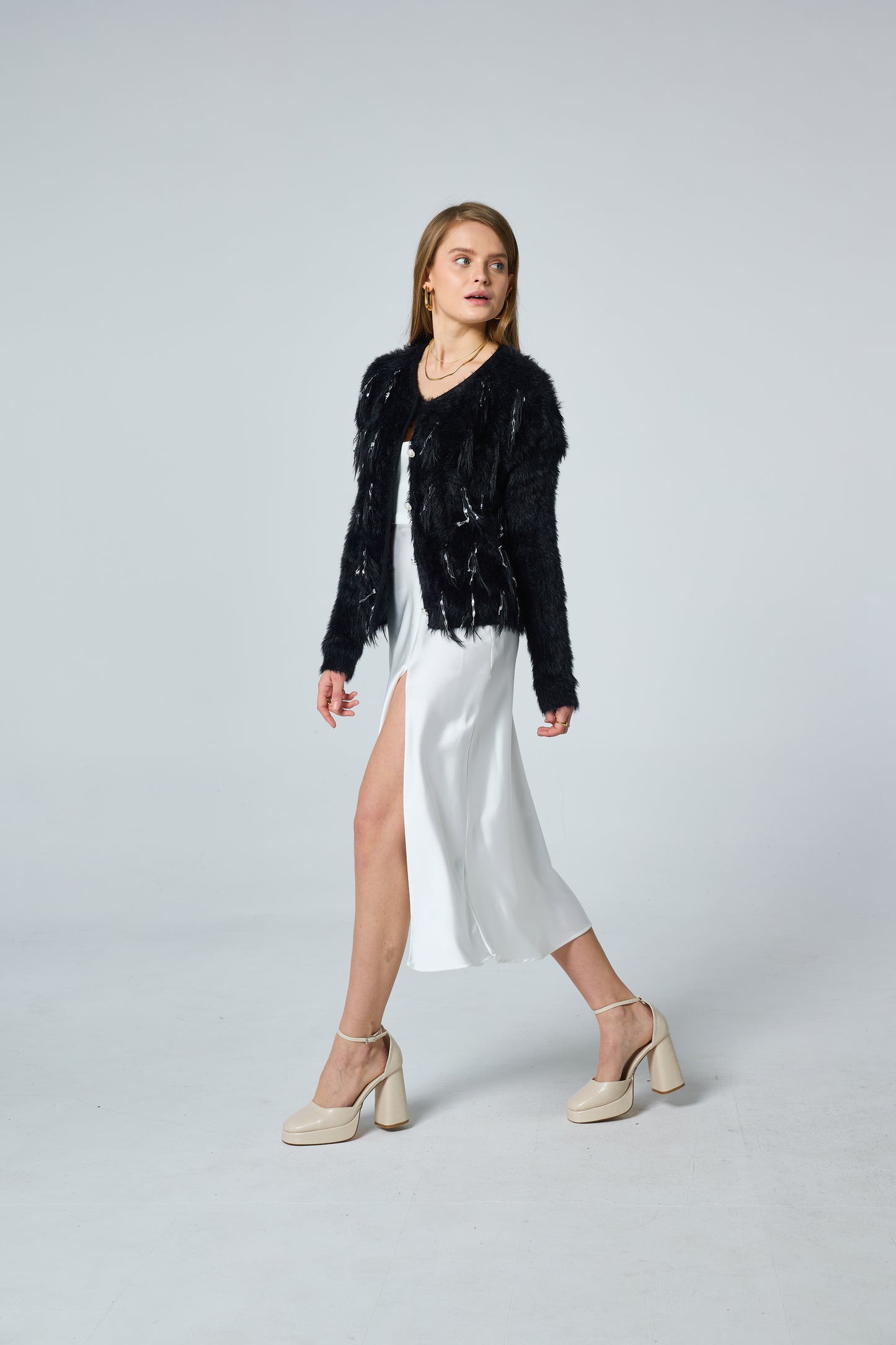 Cardigan doux au toucher avec plumes - 2470