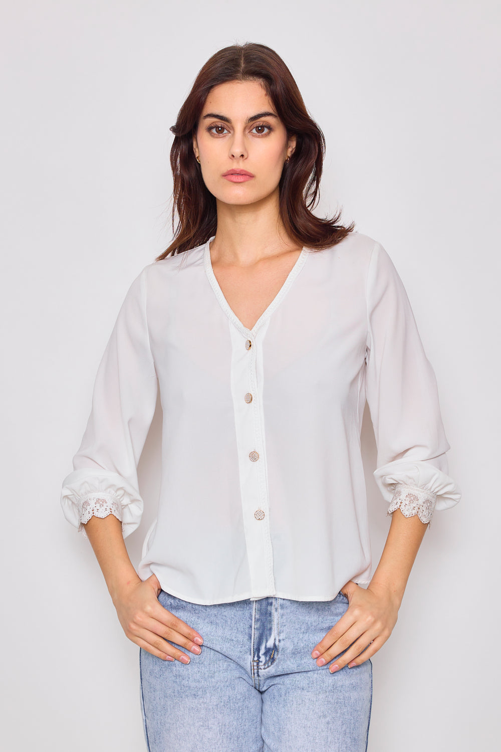 Blouse boutonnée à manches longues avec finition dentelle  - F2623