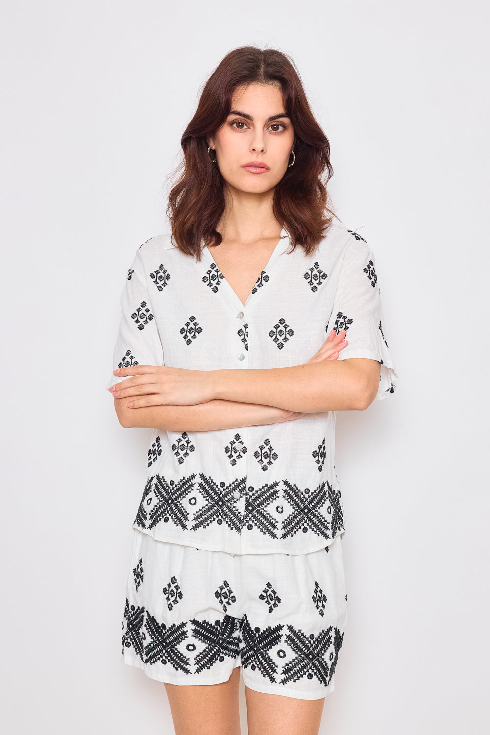 Short en lin mélangé avec broderies fantaisies - 2433