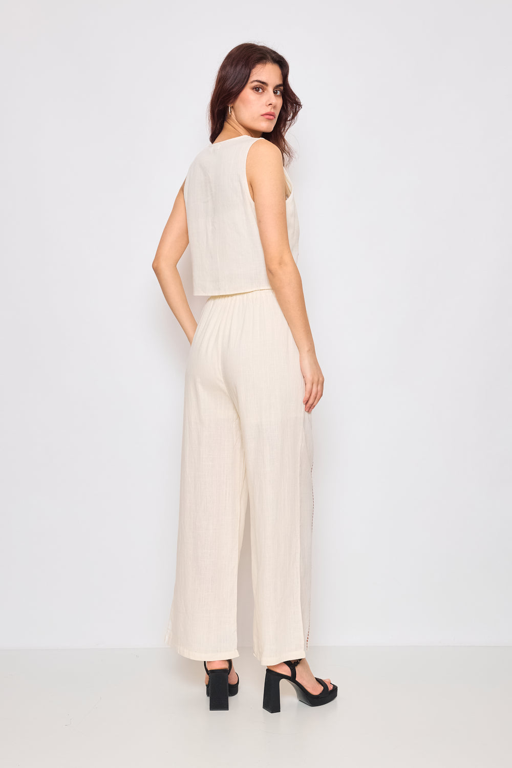 Pantalon coupe fluide avec motifs brodés - 2443