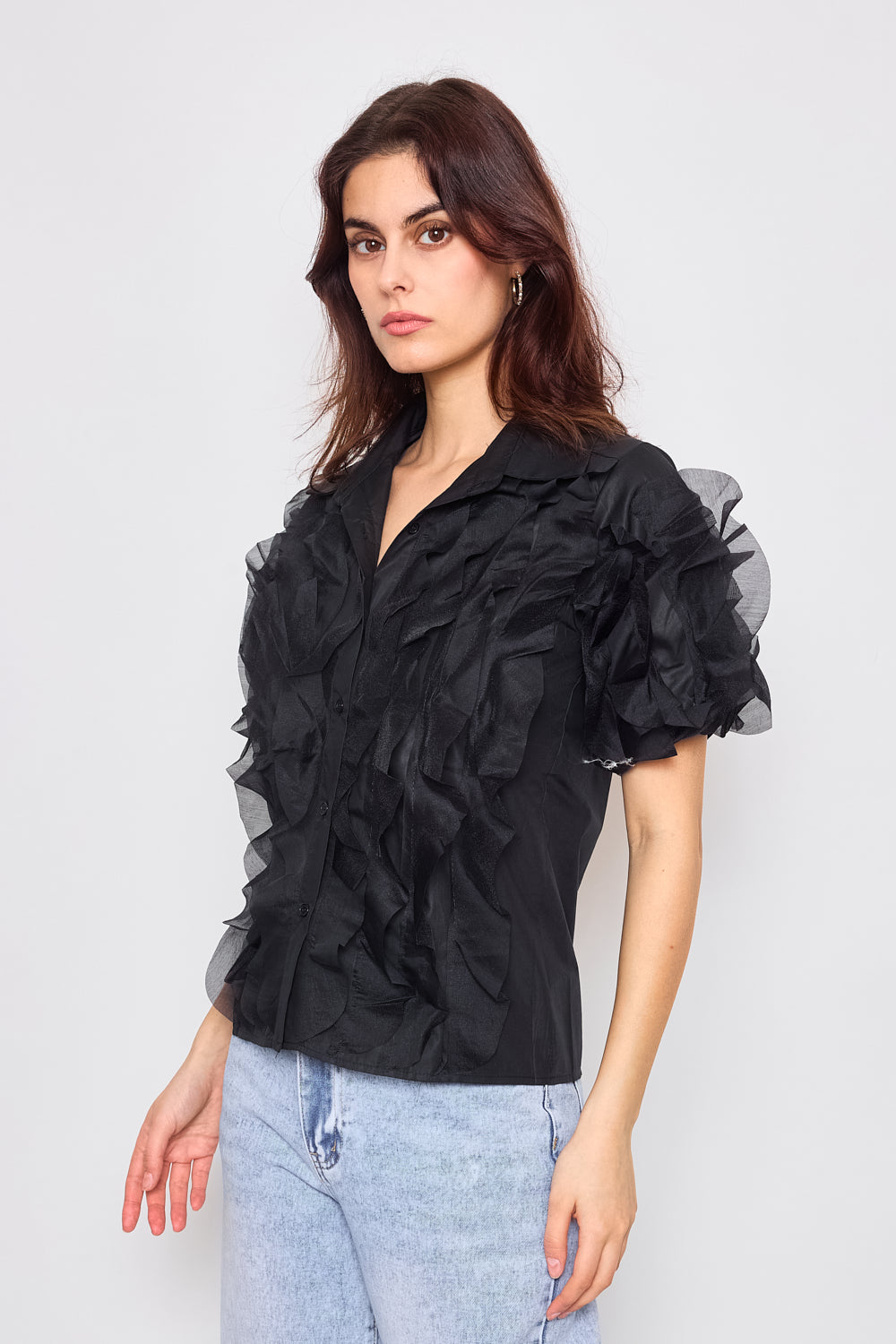 Short-sleeved shirt with ruffles - 2463