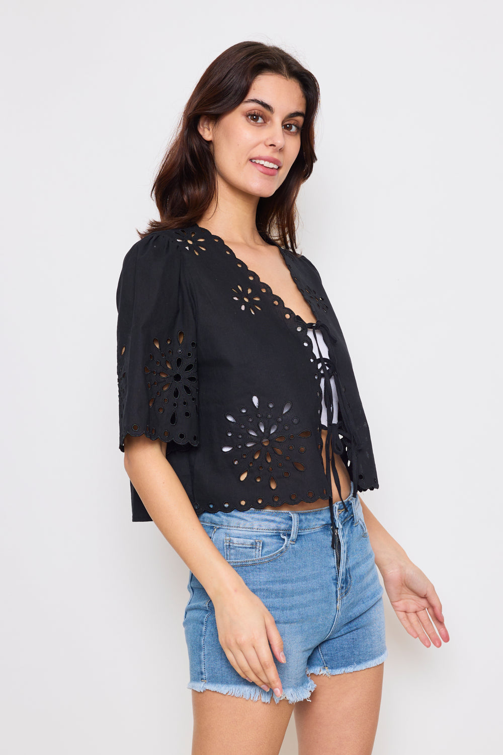 Blouse ample en broderie anglaise avec liens à nouer - 3081