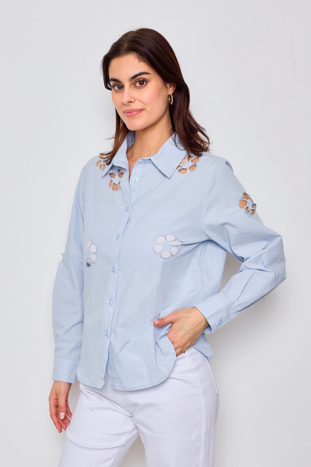 Cotton shirt with floral cotton details - 3073