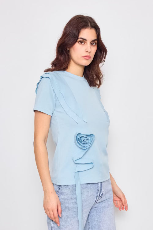 Casual T-shirt with ruffles and embossed flower - 4494