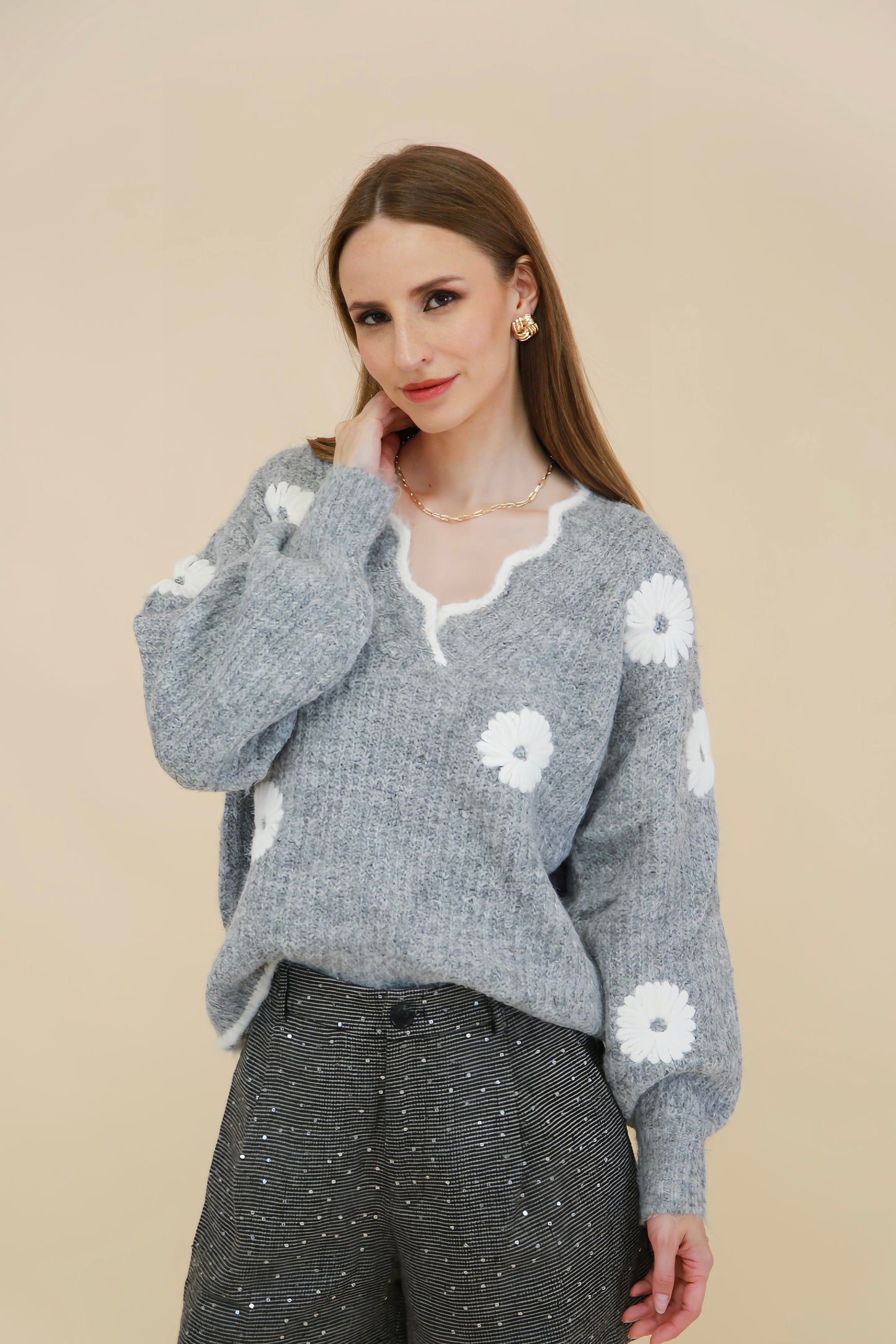 Pull en maille avec fleurs brodées - 5377