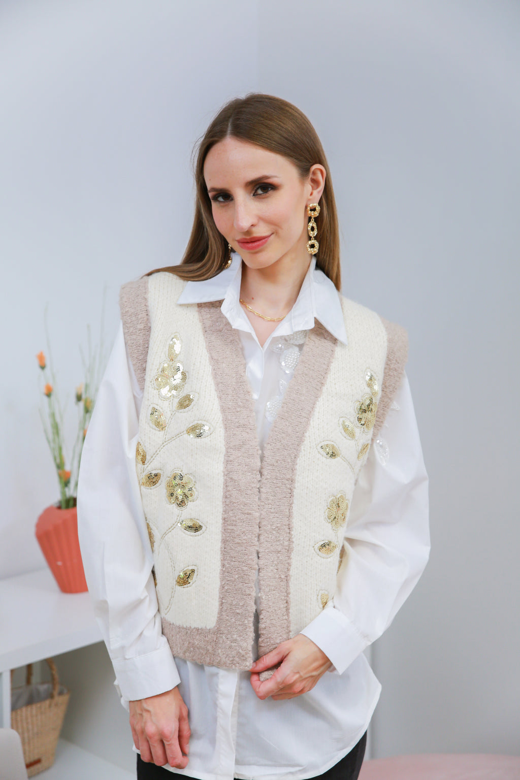 Sleeveless knitted vest - 5383