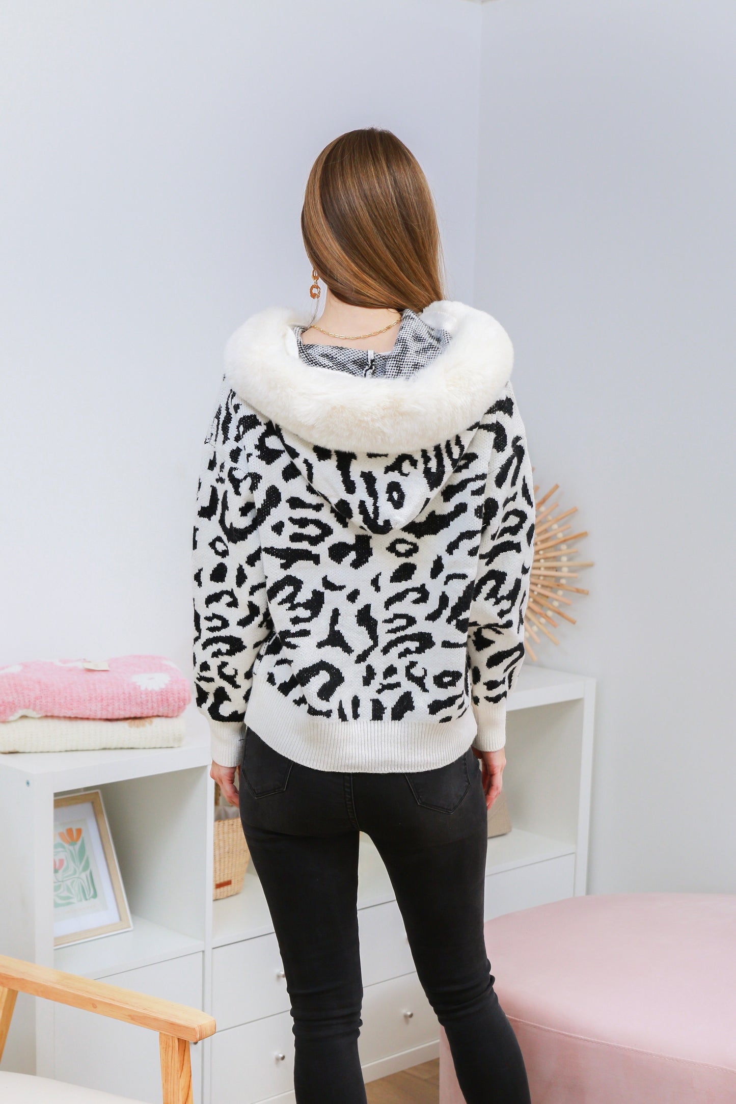 Pull léopard blanc avec col en fausse fourrure - 575