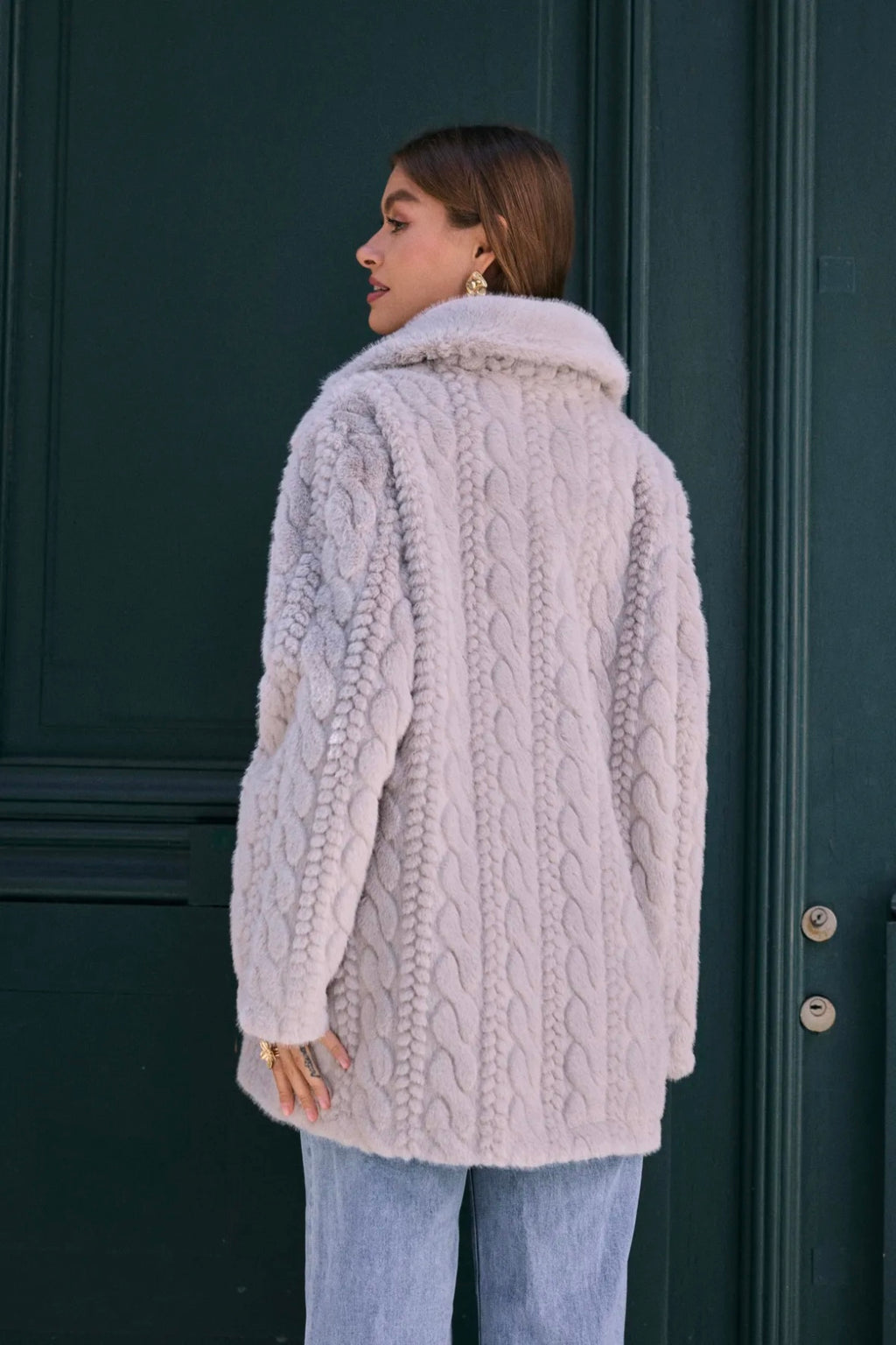 Manteau fausse fourrure effet maille torsadée - 2629