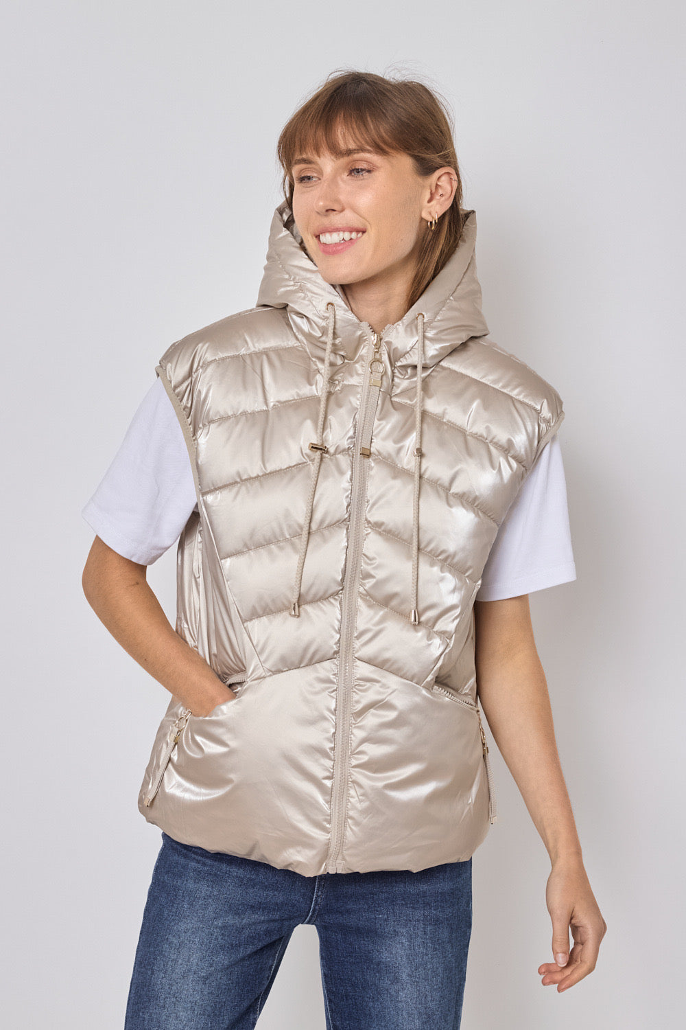 Shiny sleeveless down jacket - 1828