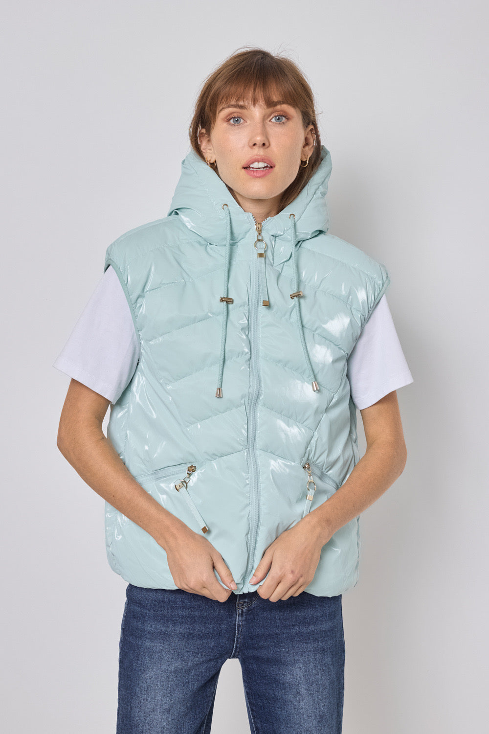 Shiny sleeveless down jacket - 1828