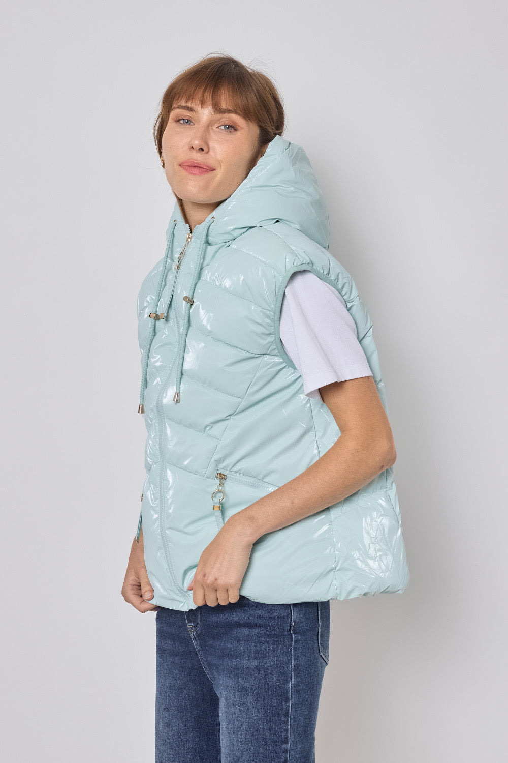 Shiny sleeveless down jacket - 1828