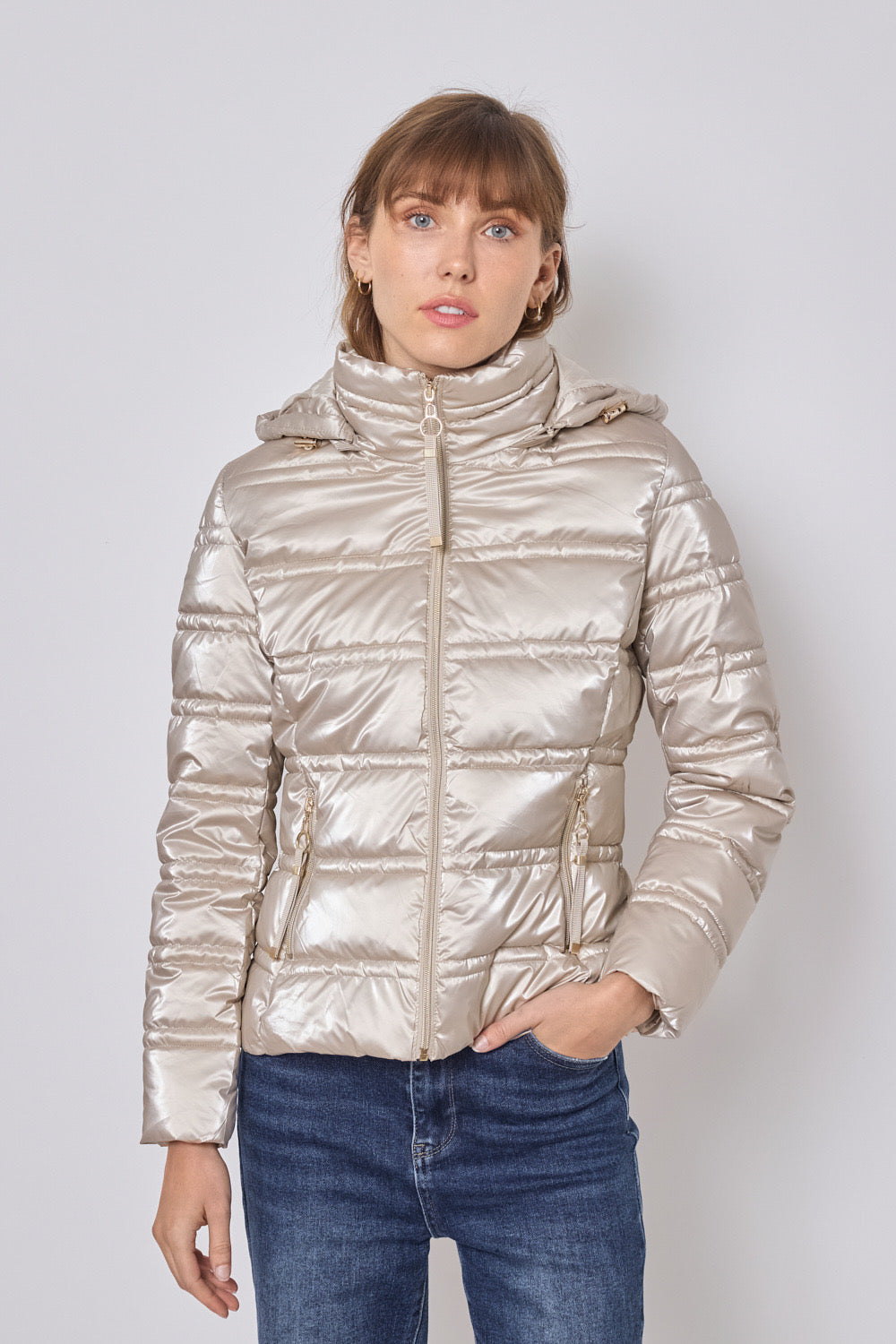 Shiny and lightweight down jacket with hood - 1830