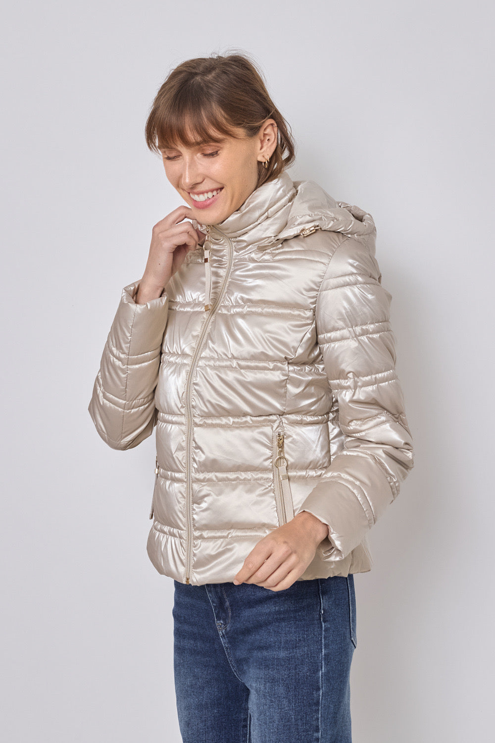 Shiny and lightweight down jacket with hood - 1830