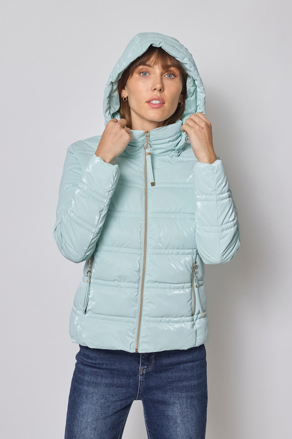 Shiny and lightweight down jacket with hood - 1830