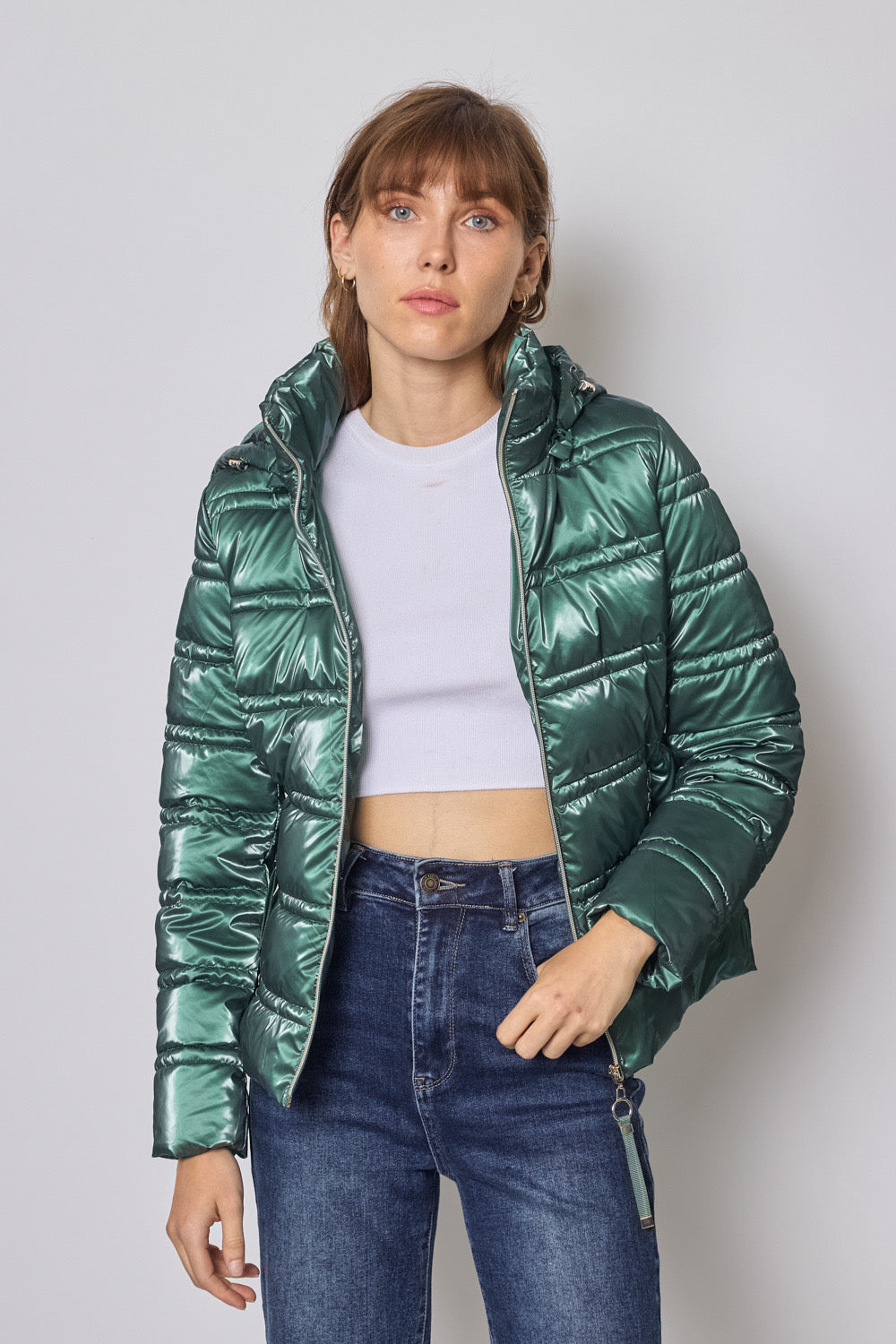 Shiny and lightweight down jacket with hood - 1830