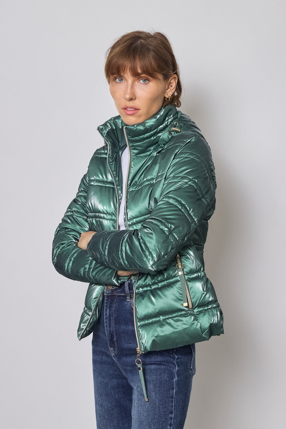 Shiny and lightweight down jacket with hood - 1830