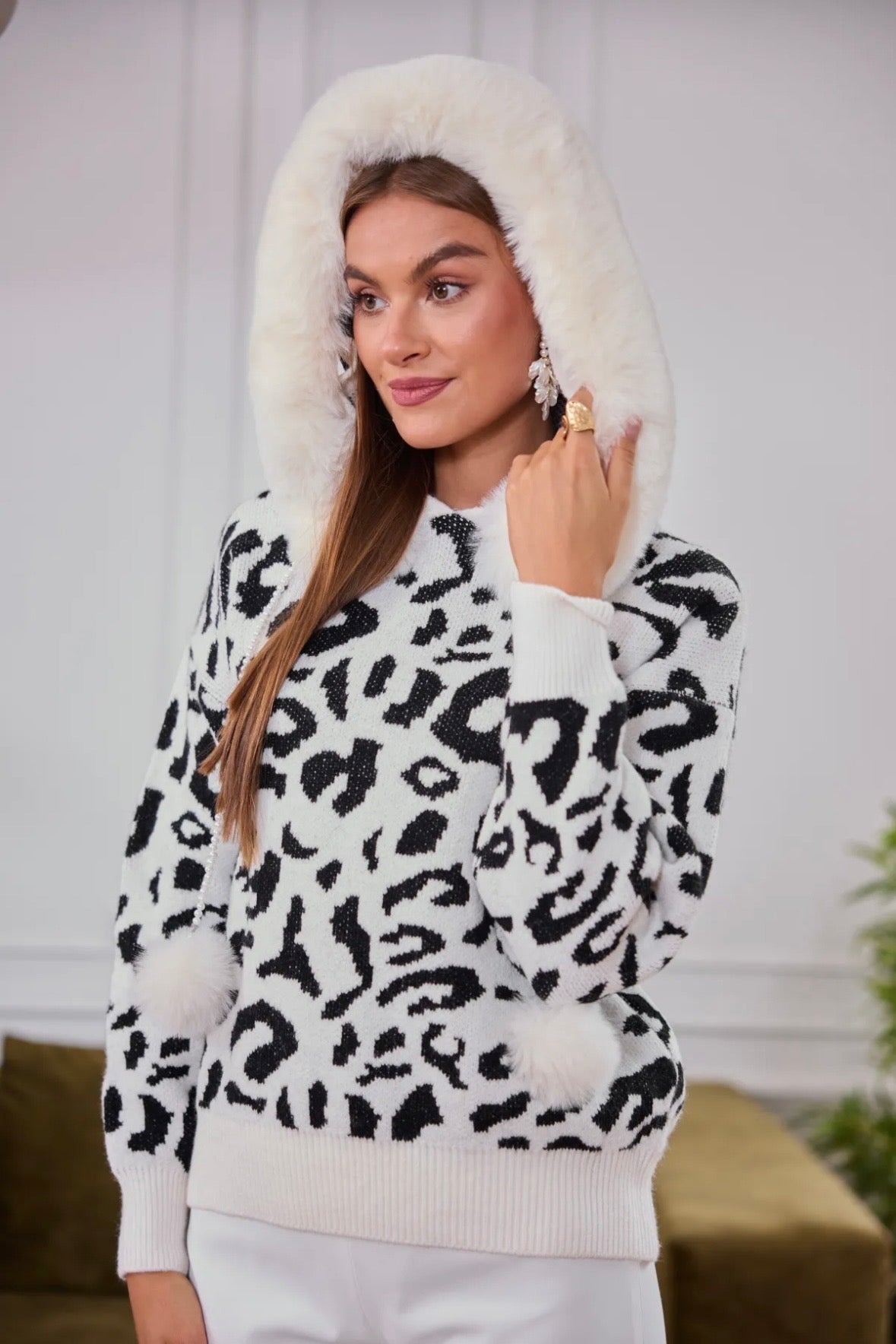 Pull léopard blanc avec col en fausse fourrure - 575