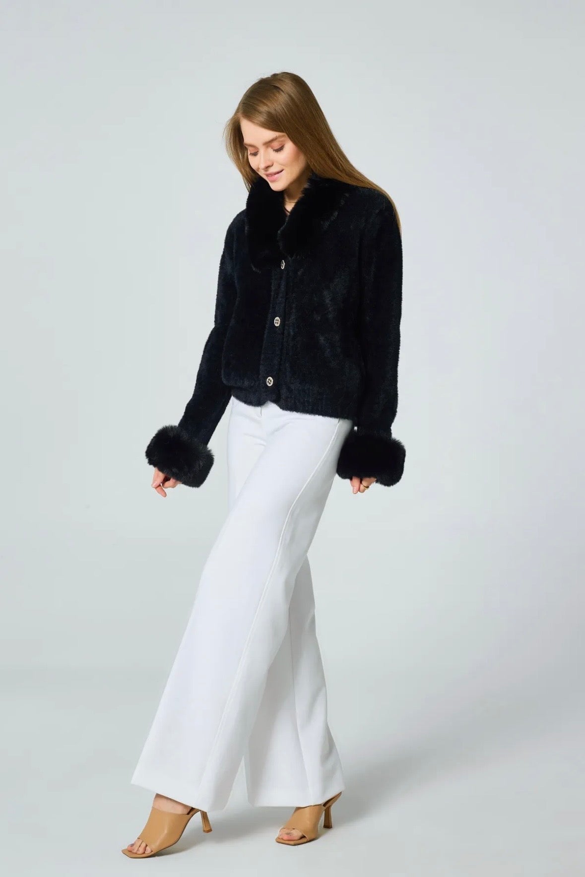 Cardigan doux avec col et poignets fourrures - 588