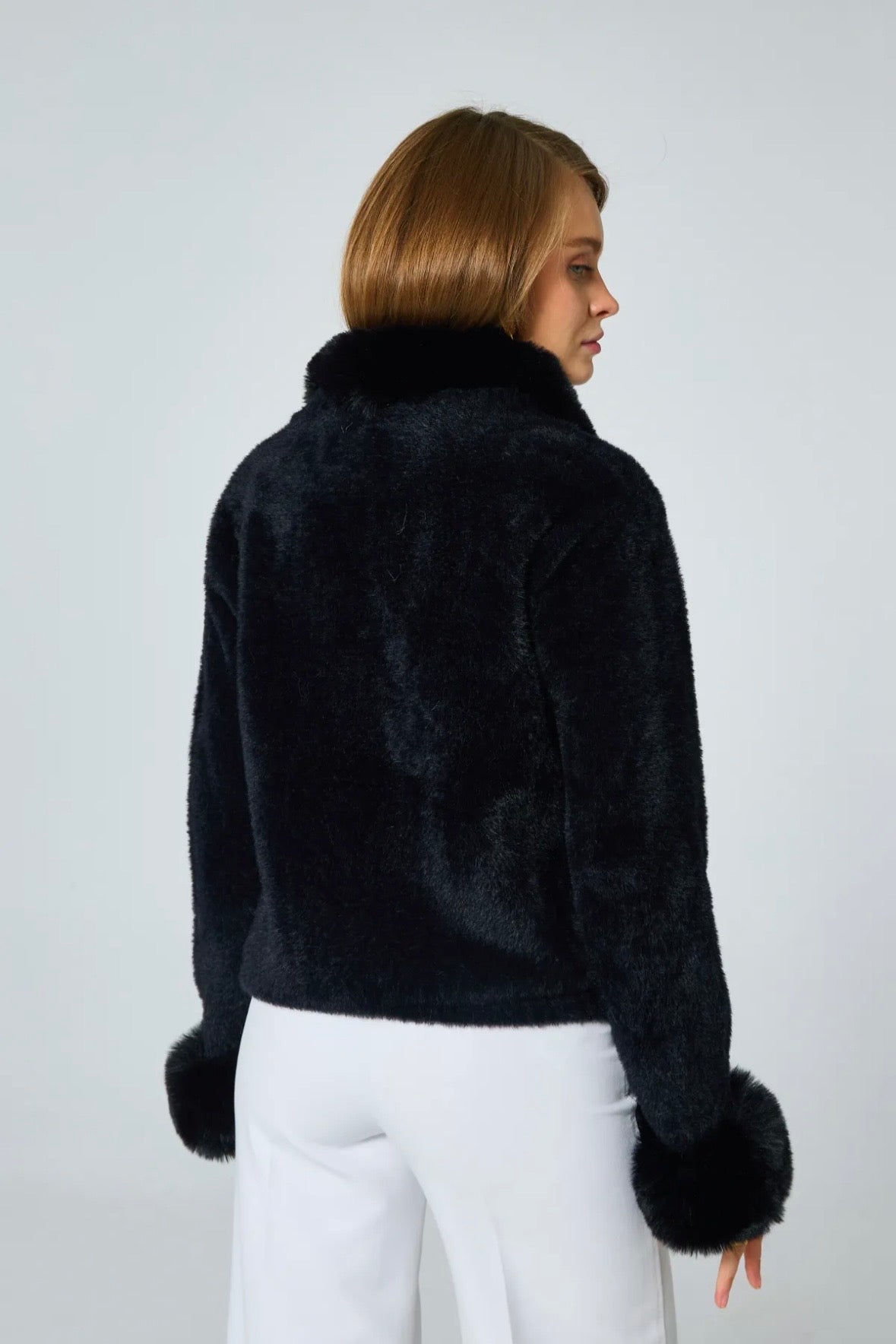 Cardigan doux avec col et poignets fourrures - 588