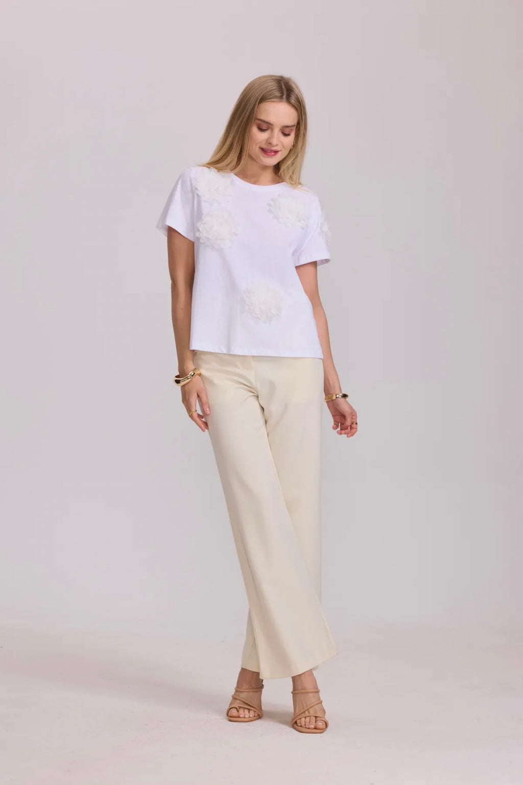 Cotton T-shirt with embossed flowers - 3071