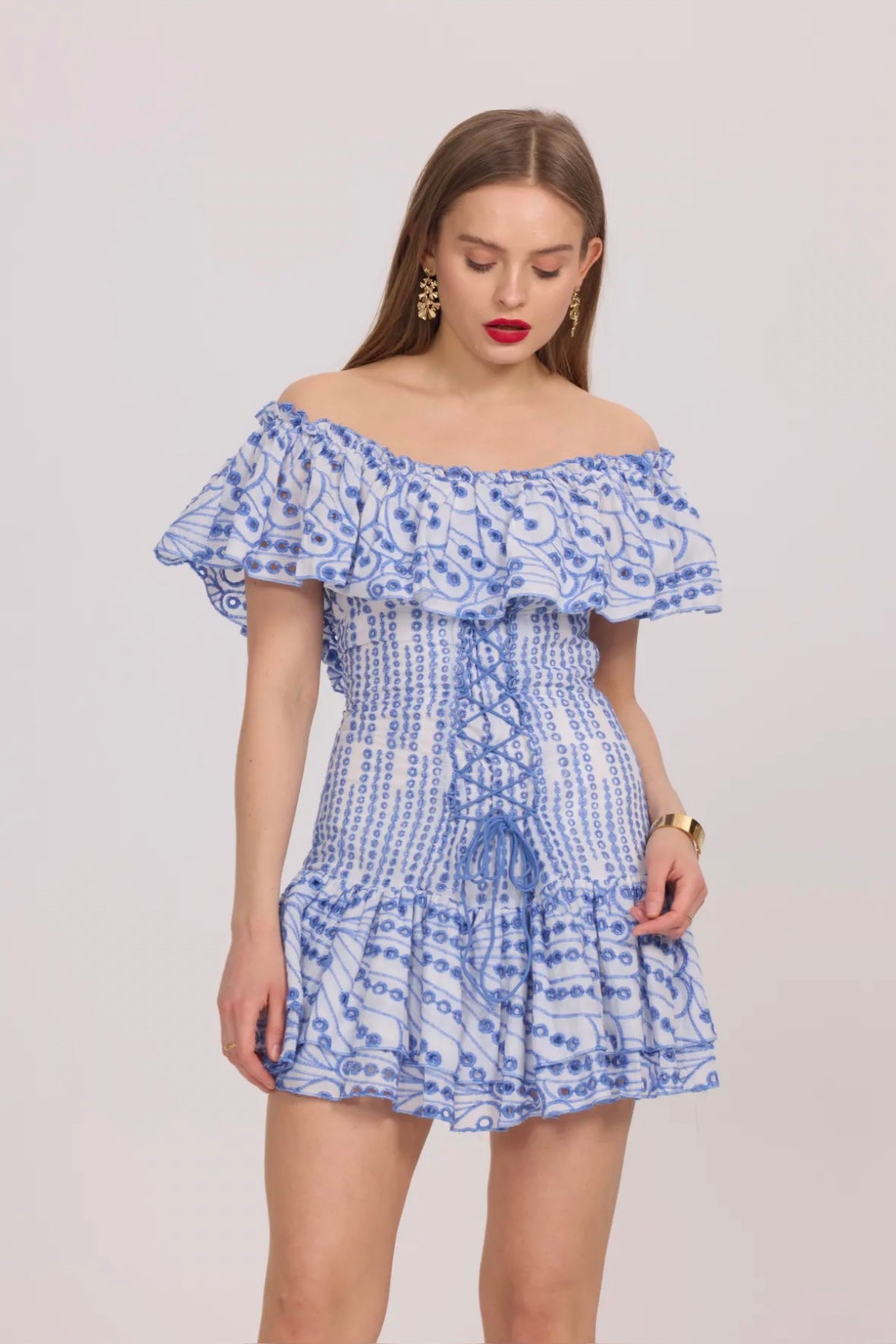 Off-the-shoulder short dress with openwork embroidery - 3082