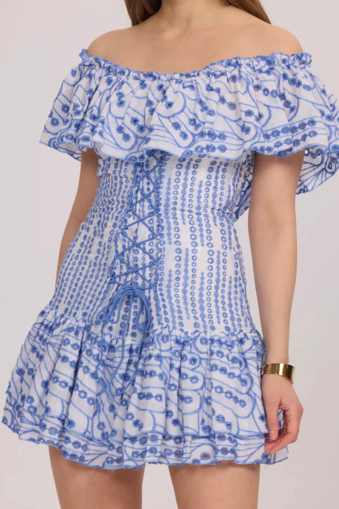 Off-the-shoulder short dress with openwork embroidery - 3082