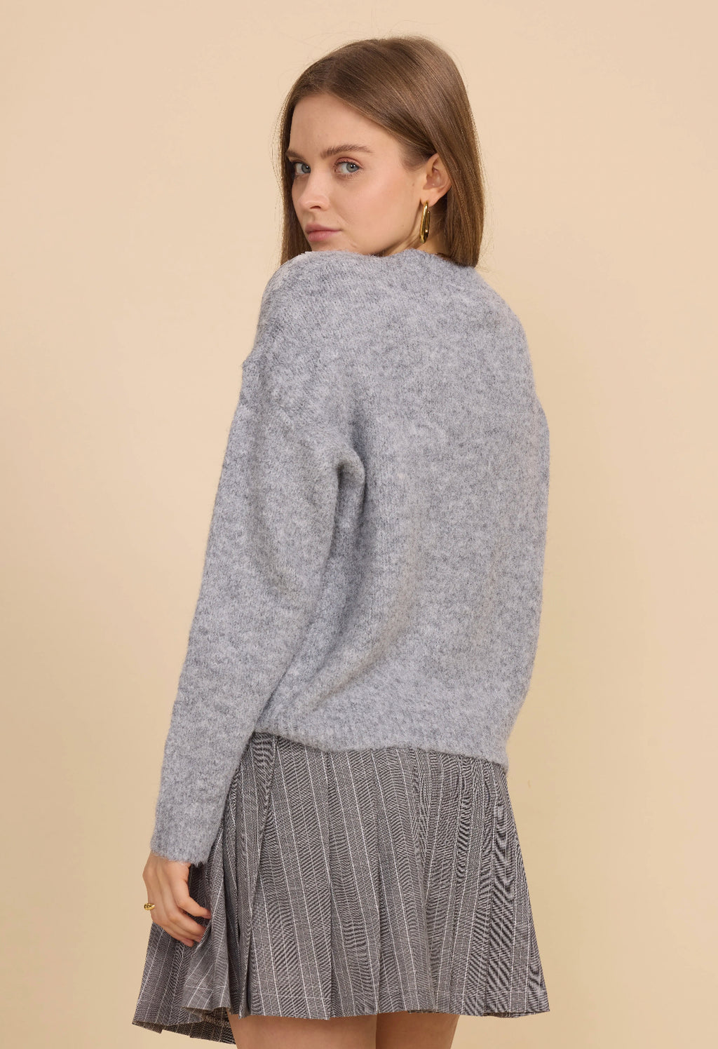 Pull en maille doux au toucher avec strass brodés en fleurs - 5378