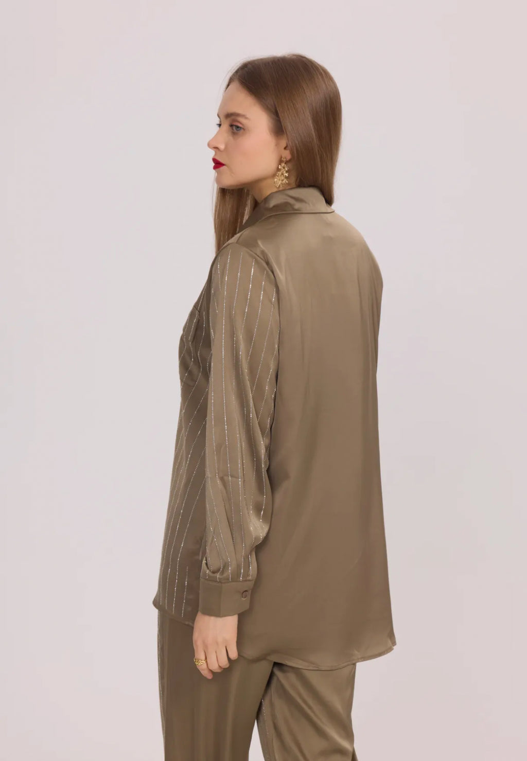 Chemise fluide et satinée avec strass - 2485