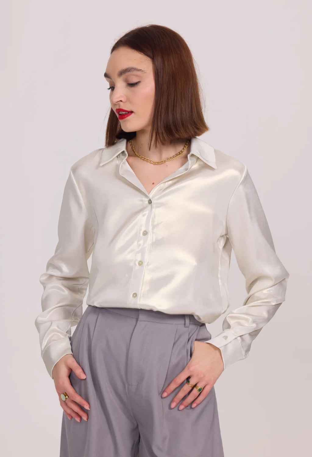 Long-sleeved satin shirt - 3065